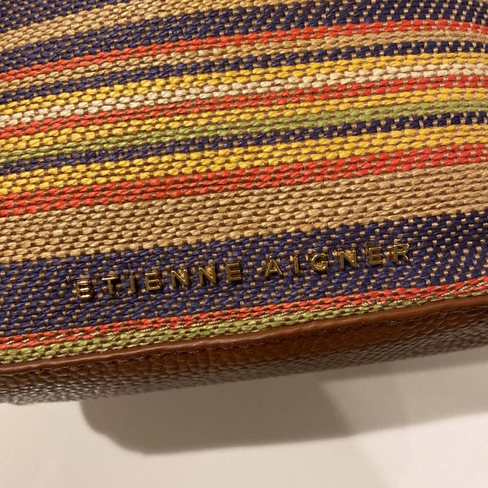 Etienne Aigner crossbody bag - Picture 4 of 5